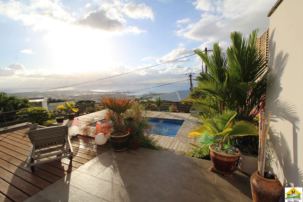 Villa LA POSSESSION 415000€ Cabinet Immobilier Saint Michel Villa LA POSSESSION 415000€ Cabinet Immobilier Saint Michel