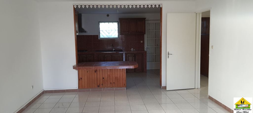 Villa SAINT PIERRE 1050€ Cabinet Immobilier Saint Michel Villa SAINT PIERRE 1050€ Cabinet Immobilier Saint Michel