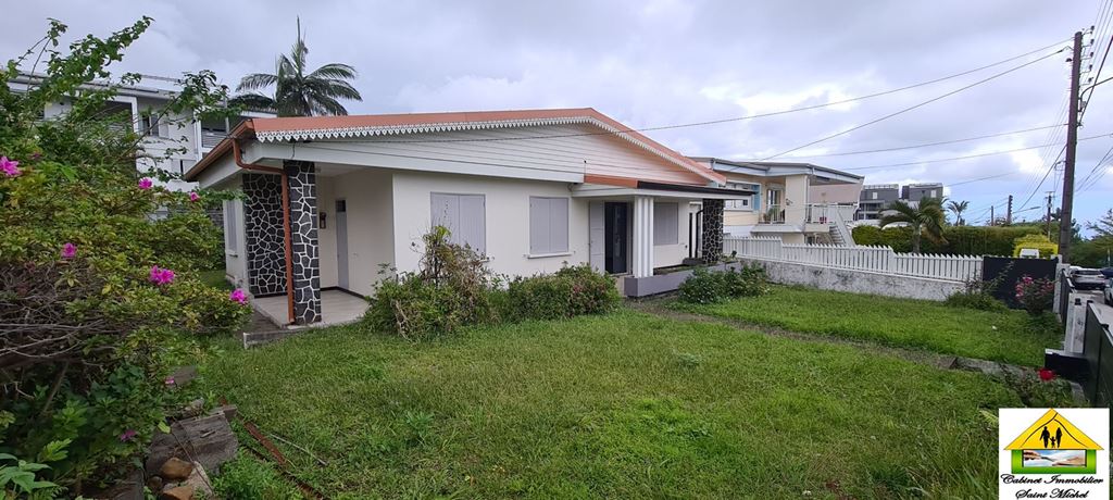 Villa LE TAMPON 1635€ Cabinet Immobilier Saint Michel Villa LE TAMPON 1635€ Cabinet Immobilier Saint Michel